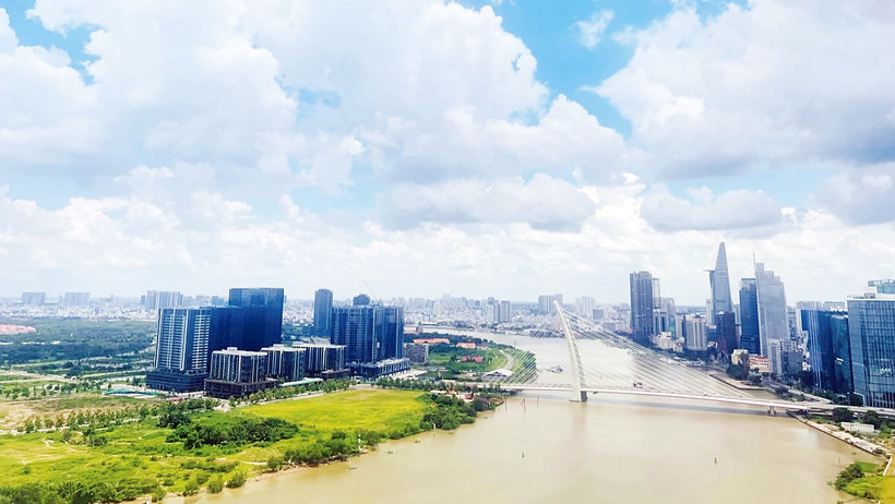 Một góc đô thị Thành phố Hồ Chí Minh. (Ảnh TÙNG QUANG) 