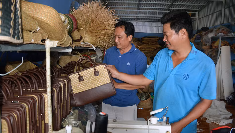 Tuyến đân cư biên giới Nam Vĩnh Tế, xã Tân Khánh Hòa, huyện Giang Thành có hạ tầng hoàn chỉnh giúp 206 hộ ổn định cuộc sống.