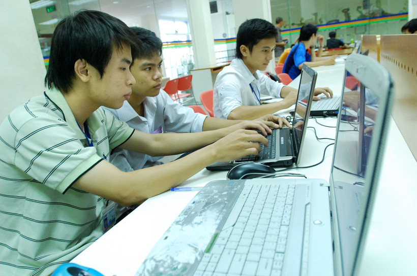Sinh viên công nghệ thông tin tại Trường đại học FPT Hà Nội. (Ảnh TRẦN HẢI) 