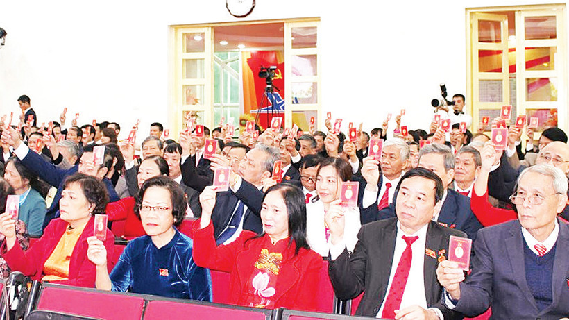 Các đại biểu tham dự Đại hội Đảng bộ phường Ngọc Lâm (quận Long Biên) nhiệm kỳ 2025-2030. 