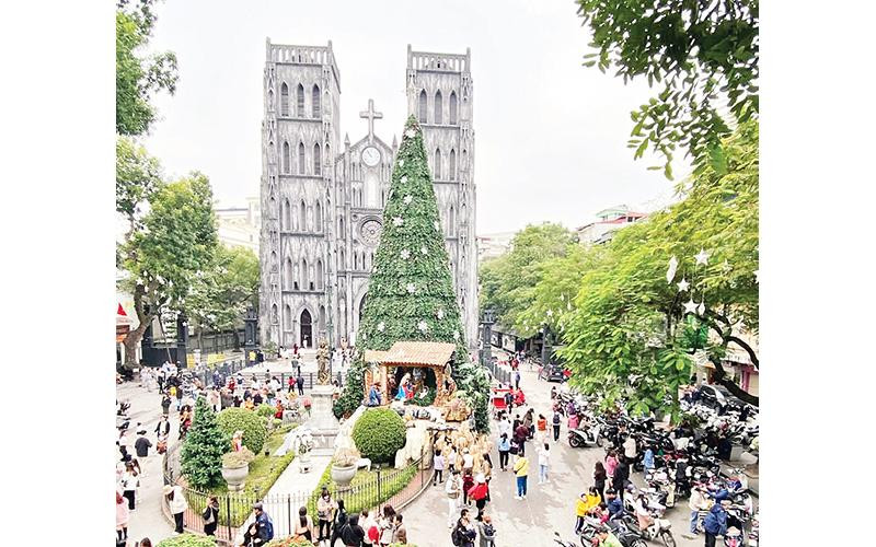 Nhà thờ Lớn Hà Nội dịp Giáng sinh. 