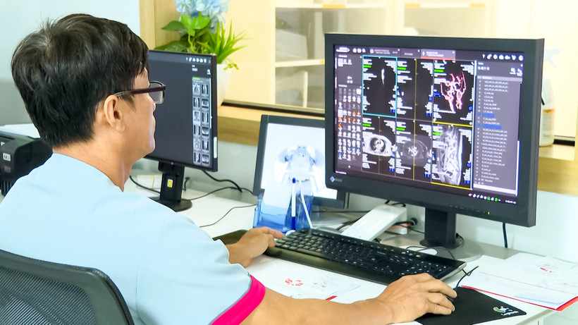 Áp dụng tiêu chí mới, bệnh viện công sẽ không ngừng đổi mới, nhằm cạnh tranh với các cơ sở y tế khác, đặc biệt là bệnh viện tư. Ảnh: PHƯƠNG BẰNG