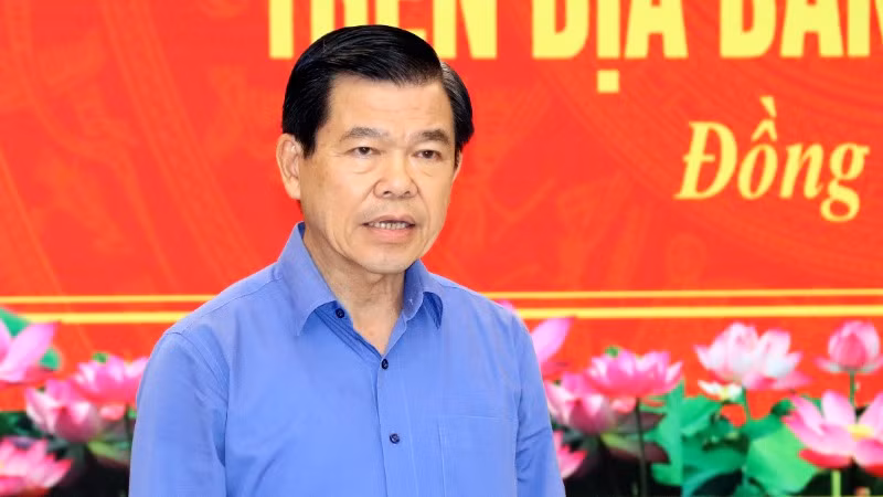 Bí thư Tỉnh ủy Đồng Nai Nguyễn Hồng Lĩnh đề nghị rà soát, sớm xử lý những công trình chậm tiến độ, gây lãng phí.