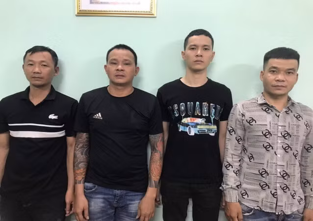 4 đối tượng bị tạm giữ.