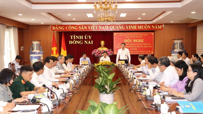 Quang cảnh buổi làm việc Đoàn kiểm tra số 5 của Bộ Chính trị với Ban Thường vụ Tỉnh ủy Đồng Nai.