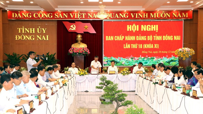 Quang cảnh hội nghị Ban Chấp hành Đảng bộ tỉnh Đồng Nai lần thứ 18 (khóa XI).