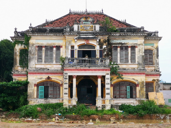 Ban Thường vụ Tỉnh ủy Đồng Nai chỉ đạo bảo tồn biệt thự cổ ven sông "nhà lầu ông Phủ".