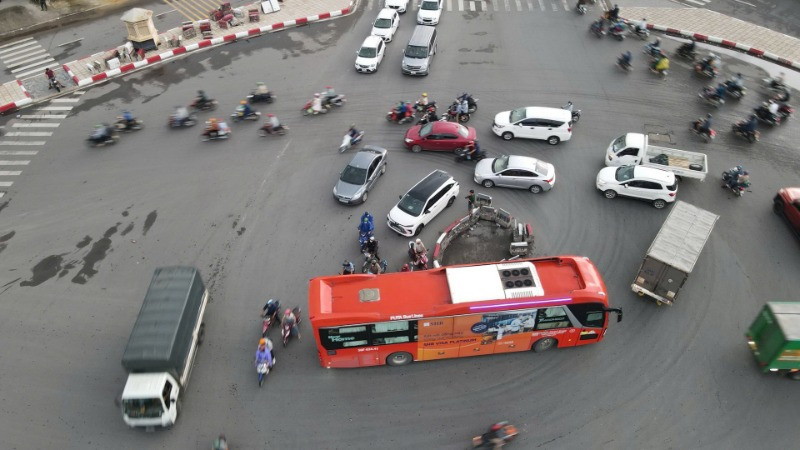 Nút giao Cổng 11 trở thành nổi ám ảnh về ùn tắc và nguy cơ tai nạn giao thông.