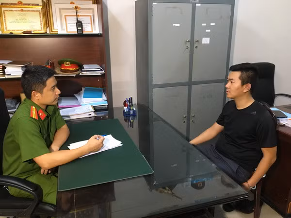 Đối tượng Huỳnh Hữu Tường tại Cơ quan điều tra.