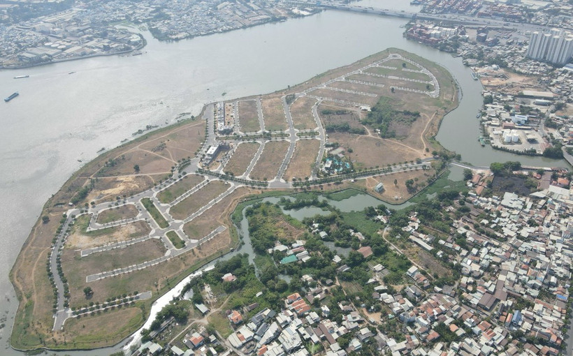 Dự án khu dân cư, dịch vụ và du lịch cù lao Tân Vạn nằm ở vị trí đắc địa giữa sông Đồng Nai.