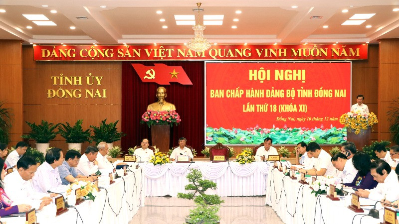 Quang cảnh hội nghị Ban Chấp hành Đảng bộ tỉnh Đồng Nai lần thứ 18 (khóa XI).