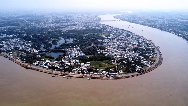 Tuyến kè, đường ven sông Đồng Nai có tổng chiều dài 5,2km được đầu tư với tổng kinh phí gần 2.000 tỷ đồng từ nguồn ngân sách. 