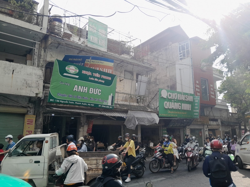 Các hộ dân đã đồng thuận bàn giao mặt bằng để thực hiện dự án mở rộng phố Nguyễn Tuân, quận Thanh Xuân.