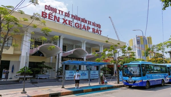 Bến xe Giáp Bát tăng 252 lượt xe phục vụ người dân trong dịp 30/4 và 1/5.