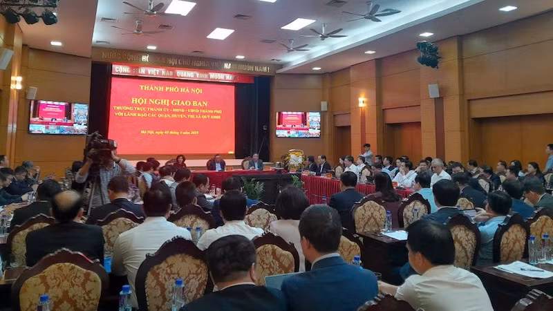 Quang cảnh hội nghị chiều 3/4.