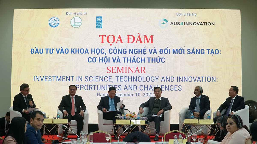 Các đại biểu tham gia Tọa đàm.