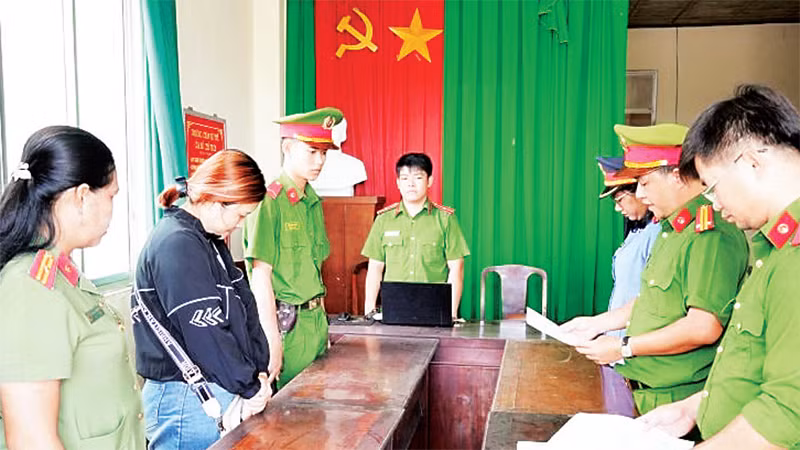 Một đối tượng lừa đảo xuất khẩu lao động bị Công an tỉnh Hậu Giang khởi tố.