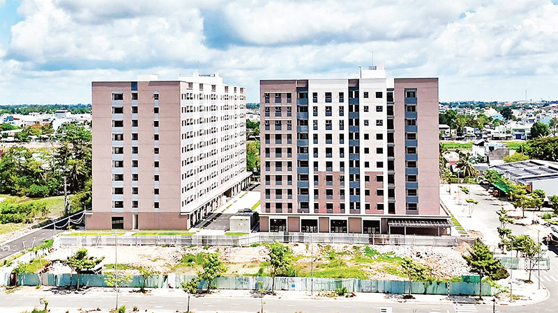 Hai tòa nhà ở xã hội T3, T4 đến nay trễ hạn quá 15 tháng vẫn chưa bàn giao cho khách hàng.