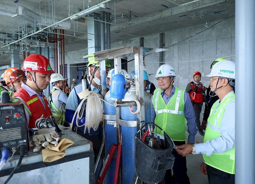 Công tác thanh tra, kiểm tra an toàn lao động cần sát thực tế, góp phần chấn chỉnh việc tuân thủ quy định về an toàn, vệ sinh lao động. (Ảnh Tống Giáp)