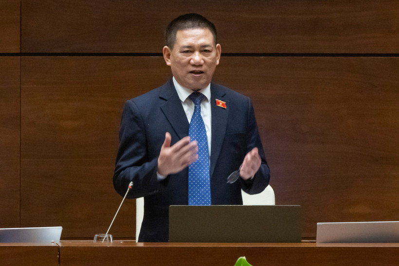 Bộ trưởng Tài chính Hồ Đức Phớc phát biểu tiếp thu và giải trình ý kiến đại biểu nêu tại Quốc hội chiều ngày 29/5.