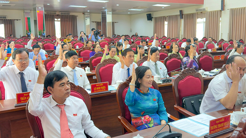Đại biểu thống nhất cao tại kỳ họp. 