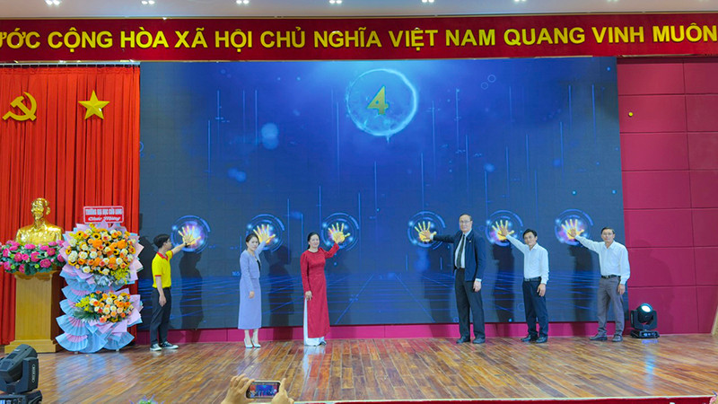 Lễ phát động chương trình. 