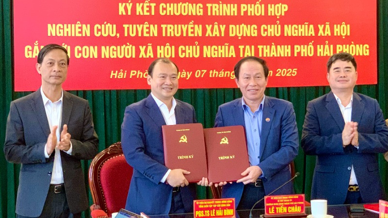 Thành ủy Hải Phòng và Tạp chí Cộng sản ký kết Chương trình phối hợp nghiên cứu, tuyên truyền xây dựng Chủ nghĩa xã hội và con người Xã hội chủ nghĩa tại thành phố Hải Phòng.