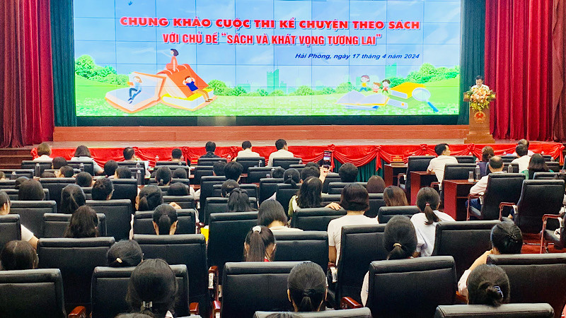 Giám đốc Sở Thông tin và Truyền thông Hải Phòng Phạm Văn Tuấn phát biểu khai mạc cuộc thi.
