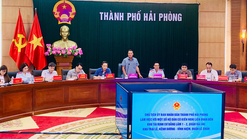 Chủ tịch Ủy ban nhân dân thành phố Hải Phòng phát biểu đối thoại với người dân