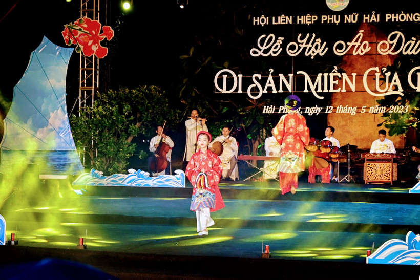 Lễ hội Áo dài "Di sản miền cửa biển". Ảnh: Cổng Thông tin điện tử thành phố Hải Phòng