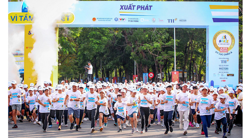 Giải chạy dành cho học sinh, sinh viên “S-Race 2023” tại Hải Phòng sáng 12/11.
