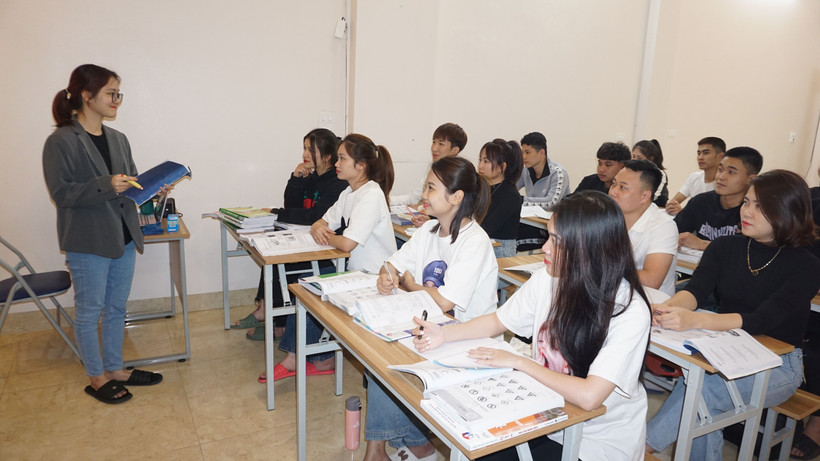 Một lớp đào tạo tiếng cho người lao động trước khi ra làm việc ở nước ngoài. 