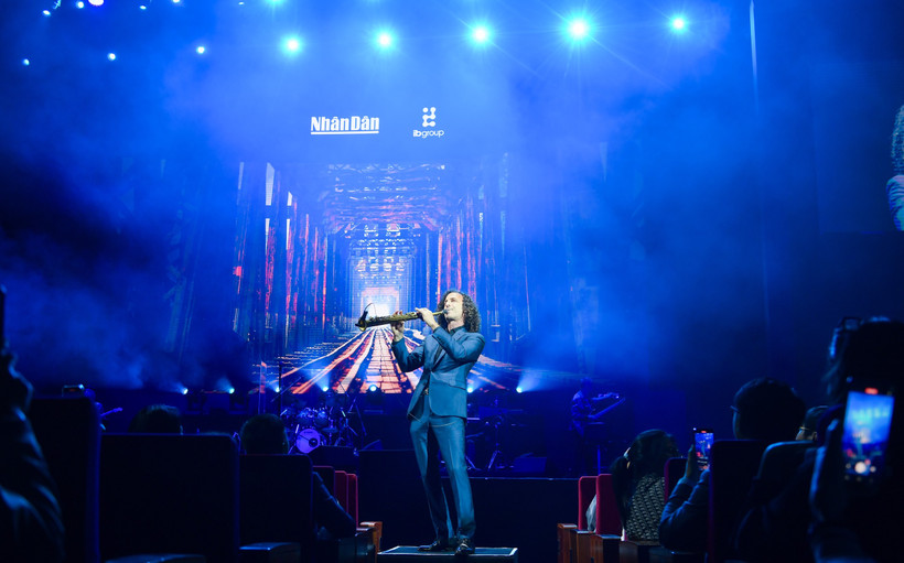Kenny G, một trong những nghệ sĩ quốc tế nổi danh chọn Việt Nam làm điểm đến trong năm 2023.