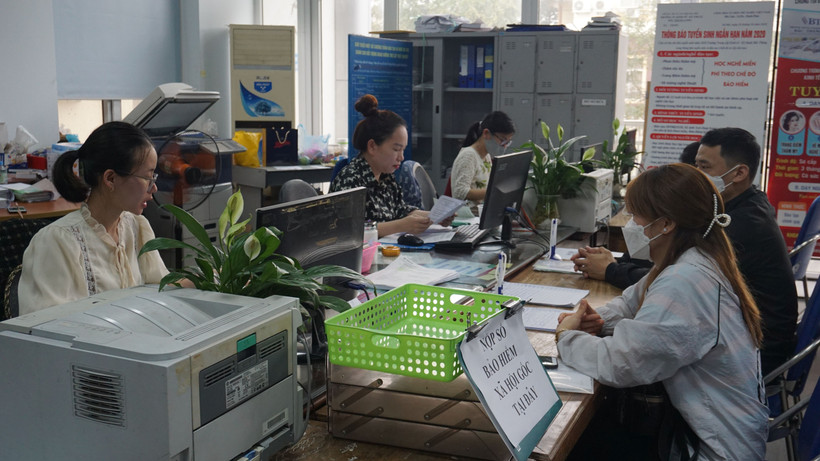 Người lao động cần những chính sách đa tầng, hỗ trợ để hạn chế rút bảo hiểm xã hội một lần.