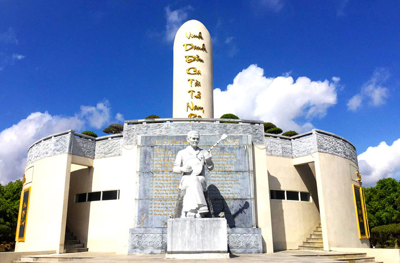 Khu tưởng niệm nhạc sĩ Cao Văn Lầu. Ảnh: Khánh Phúc