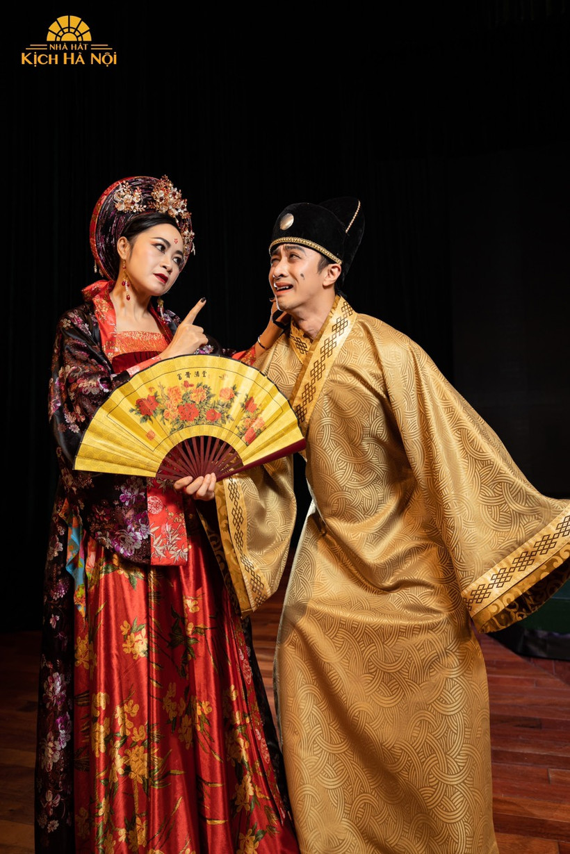 Vai diễn Tú Bà của Linh Huệ mang màu sắc khác biệt. Nguồn: Nhà hát Kịch Hà Nội