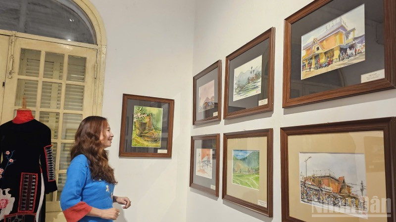 Triển lãm trưng bày gần 150 tác phẩm ký họa.