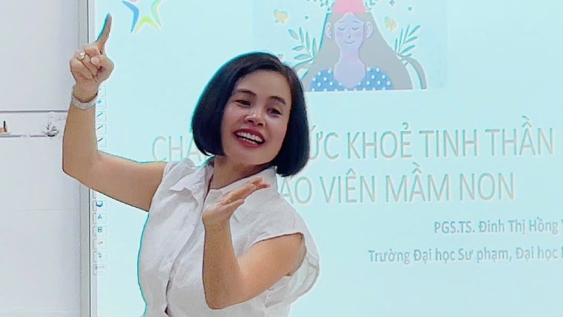 Phó Giáo sư, Tiến sĩ Đinh Thị Hồng Vân, Giảng viên khoa Tâm lý giáo dục, Trường đại học Sư phạm Huế.