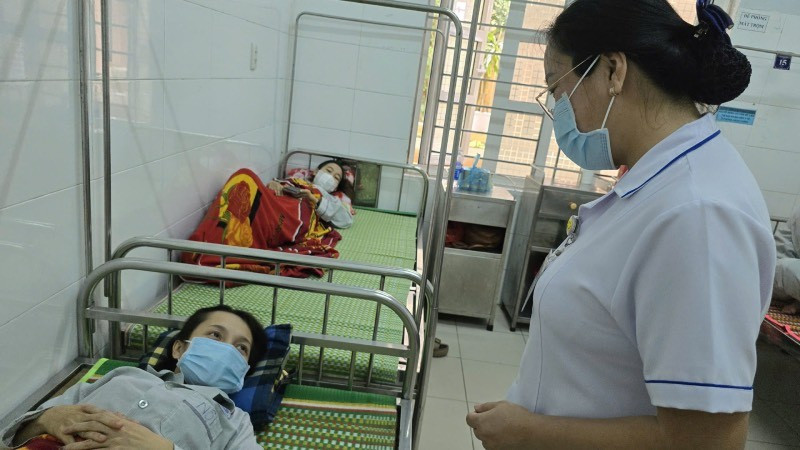 Nạn nhân một vụ ngộ độc thực phẩm tại phường Hương Trà, thành phố Huế hồi tháng 11/2025.