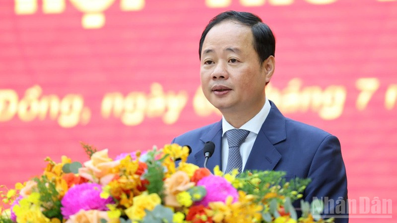 Đồng chí Trần Hồng Thái, Chủ tịch Hội đồng nhân dân tỉnh Lâm Đồng phát biểu khai mạc tại kỳ họp. ndo_br_07.jpg