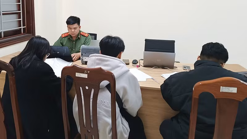 Phòng An ninh mạng và Phòng chống tội phạm sử dụng công nghệ cao, Công an tỉnh Lâm Đồng, xử lý 5 trường hợp quản trị fanpage “YDL Confessions 3.0”.