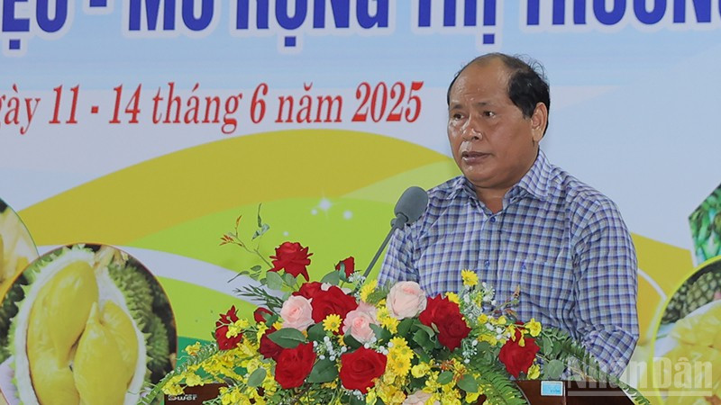 Phó Chủ tịch Ủy ban nhân dân huyện Đam Rông Liêng Hót Ha Hai phát biểu tại hội thảo. ndo_br_a.jpg