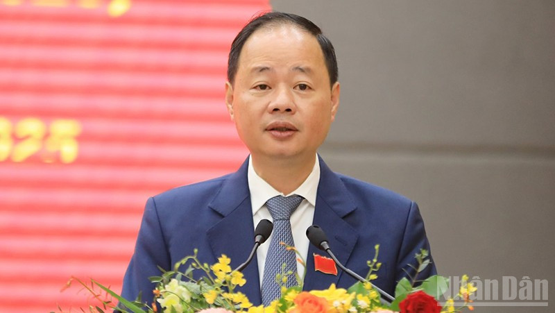 Đồng chí Trần Hồng Thái, Phó Bí thư Tỉnh ủy, Chủ tịch Hội đồng nhân dân tỉnh Lâm Đồng phát biểu tại kỳ họp. ndo_br_66.jpg