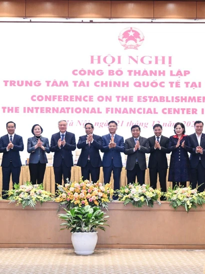 Lễ ra mắt Hội đồng điều hành Trung tâm Tài chính quốc tế tại Việt Nam.
