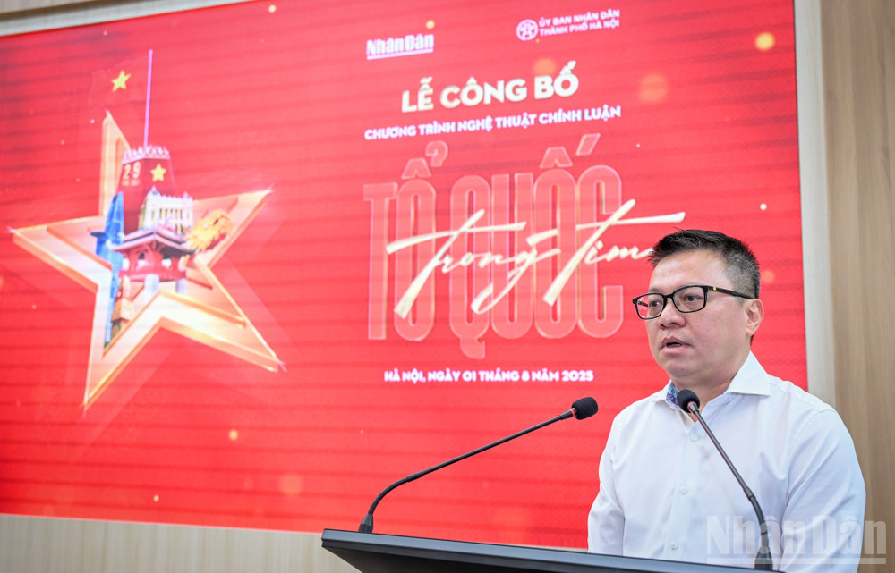 Tổng Biên tập Báo Nhân Dân Lê Quốc Minh khẳng định. với thông điệp: Tổ quốc chẳng ở đâu xa - Tổ quốc là ở trong tim mỗi người, chương trình mang đến hành trình cảm xúc sâu sắc, kết nối ký ức hào hùng của quá khứ với khát vọng vươn mình của hiện tại và tương lai. ndo_br_3.jpg