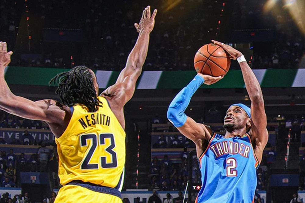 Oklahoma City Thunder (áo xanh) thể hiện lối chơi bền bỉ. (Ảnh: NBA) original-copy.jpg