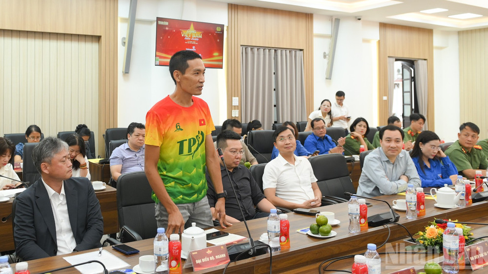 ndo_br_hop-bao-cung-vn-tien-buoc-0052-1885.jpg