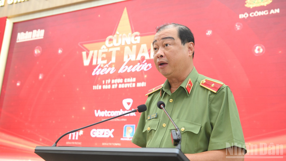 ndo_br_hop-bao-cung-vn-tien-buoc-9841-1160.jpg