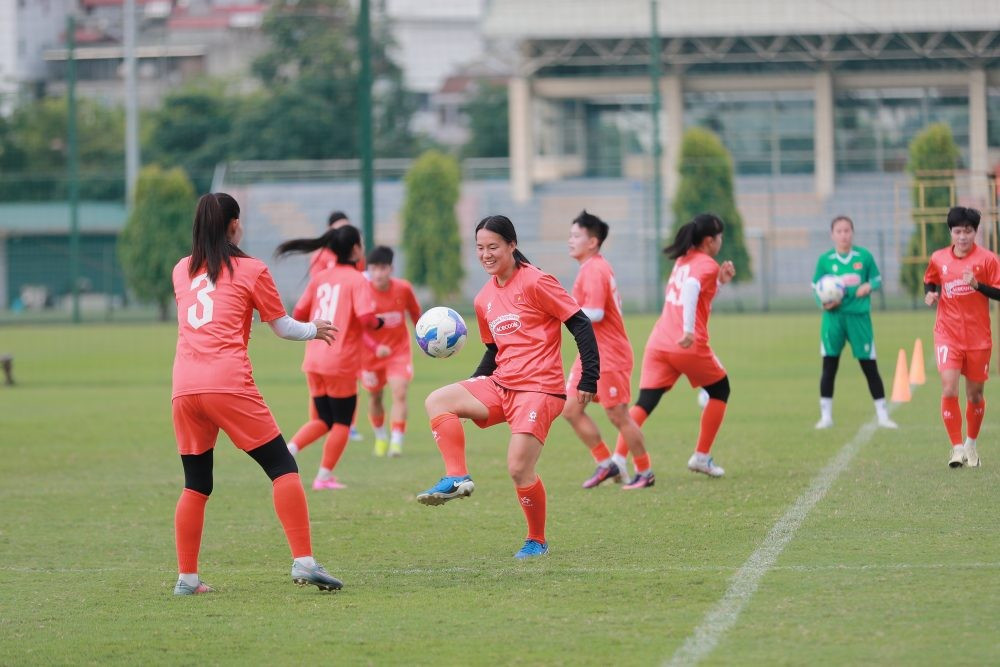 Nam Mi hòa nhập tốt cùng các đồng đội. (Ảnh: VFF) img-2687-e1748944091724.jpg