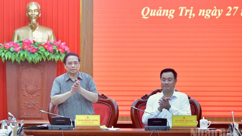 Thủ tướng Phạm Minh Chính chủ trì cuộc làm việc với Ban Thường vụ Tỉnh ủy Quảng Trị. (Ảnh: THANH GIANG)